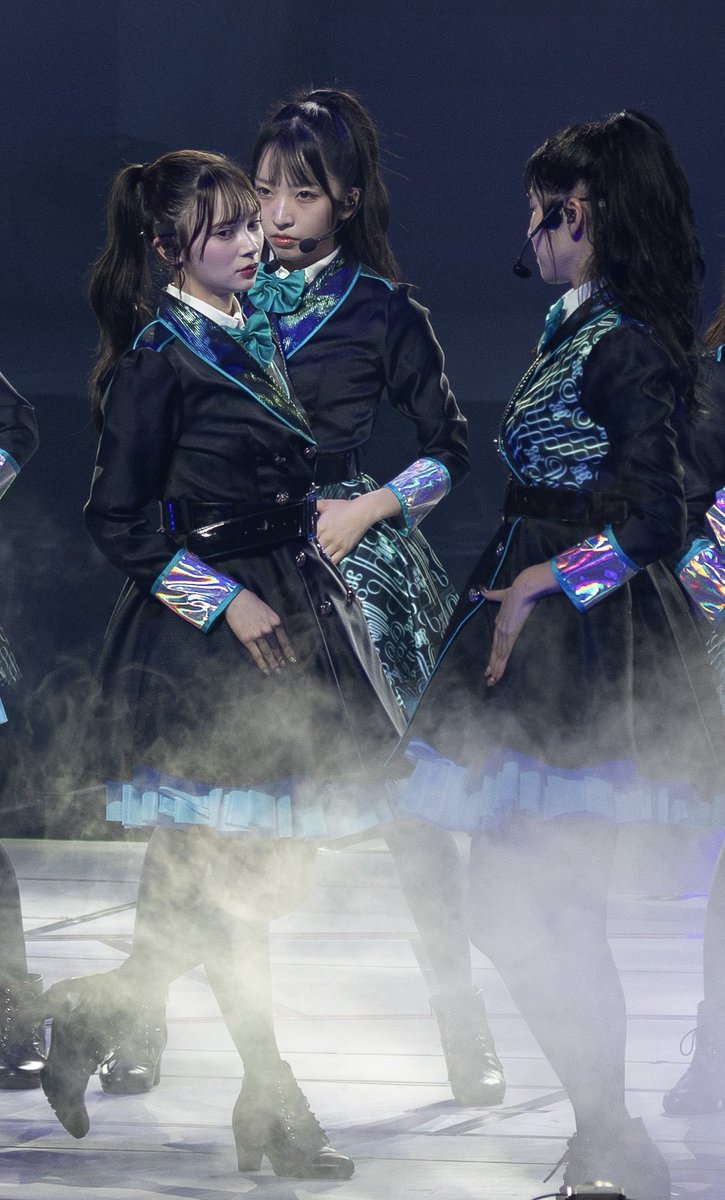 marukocaty's tweet photo. 2026/09/26 昼@ Kアリーナ横浜
AKB新曲「好きish」コンサート 

「誰のことを一番愛してる？」

#伊藤百花 @momoka_ito1206
#下尾みう @miumiu_0403
#AKBサンコンコン
#AKB_カメコ https://t.co/LfuJ7XjKLL