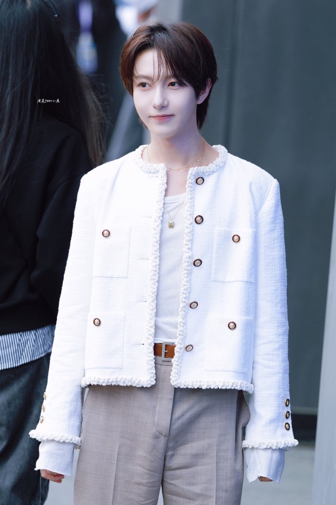 morningDeer0323's tweet photo. 261002런쥔
#런쥔 
#RENJUN 
#仁俊 https://t.co/xlLBDgRGBE