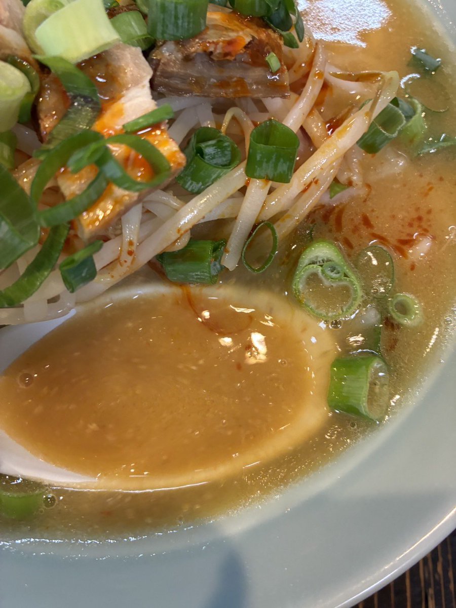isshinchan123's tweet photo. 家系ラーメン 千種家
初めての味噌󠄀ラーメン💕
味噌󠄀の濃厚さと風味が心地よく、尖っておらず優しく飲みやすいスープ😌✨
凄く美味しいです😘 https://t.co/QyeD256aKF
