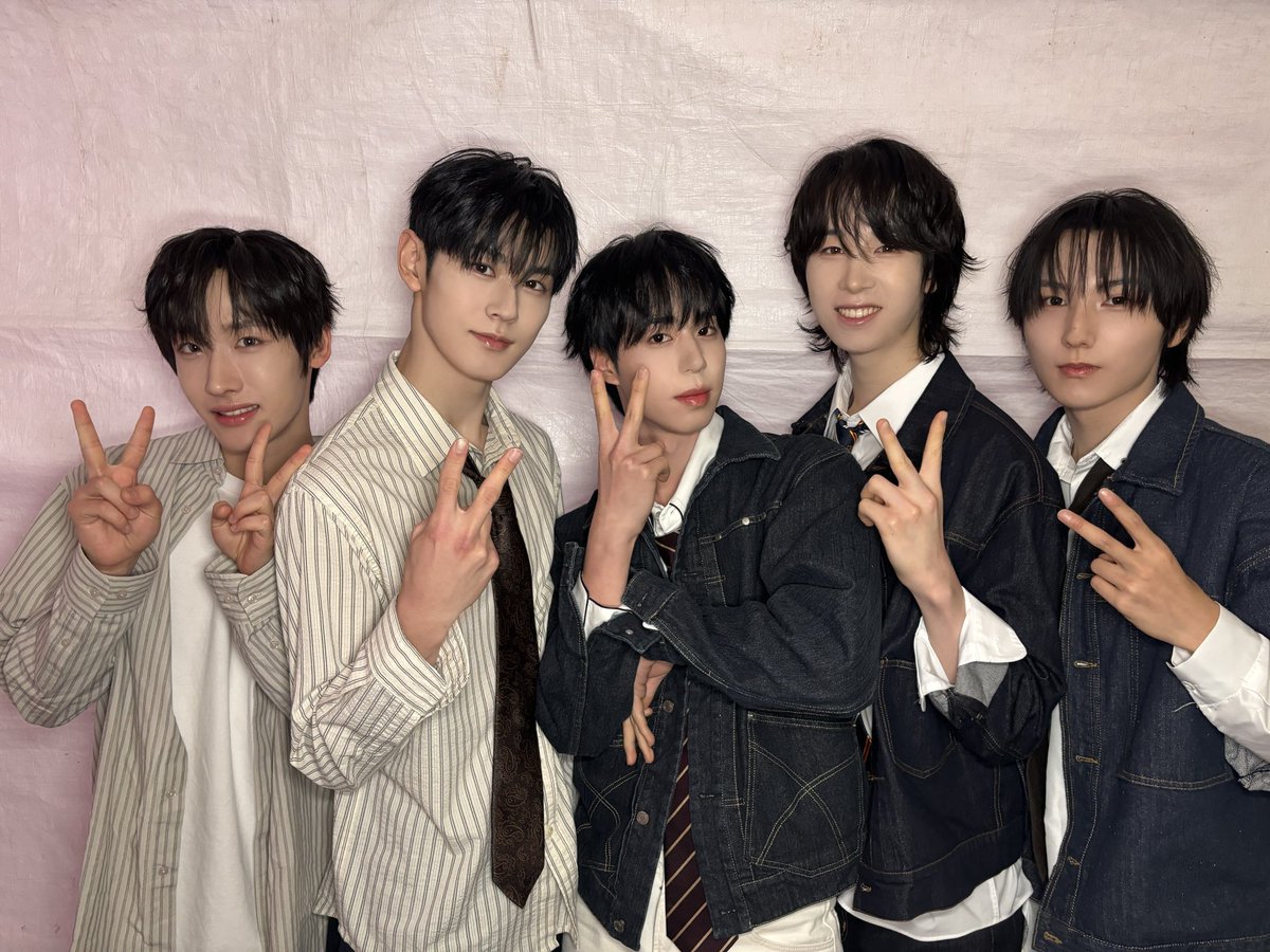AmbiOofficial's tweet photo. #AmbiO_Archive

2026.10.02 제29회 범계로데오 뮤직페스티벌🪩

#AmbiO #엠비오 https://t.co/eO6qcAjDSe