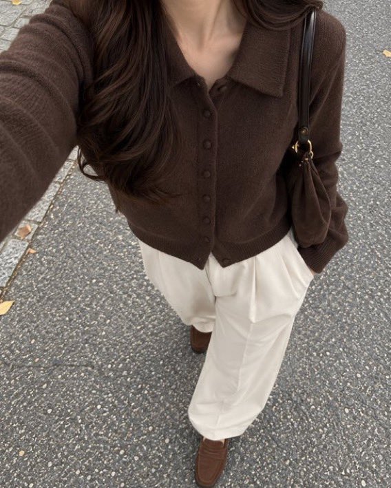 chine334032's tweet photo. ลุคแต่งตัวฤดูใบไม้ร่วงแบบชิล ๆ ที่ญี่ปุ่น
🍁🧺 https://t.co/o6rJOAkTm1