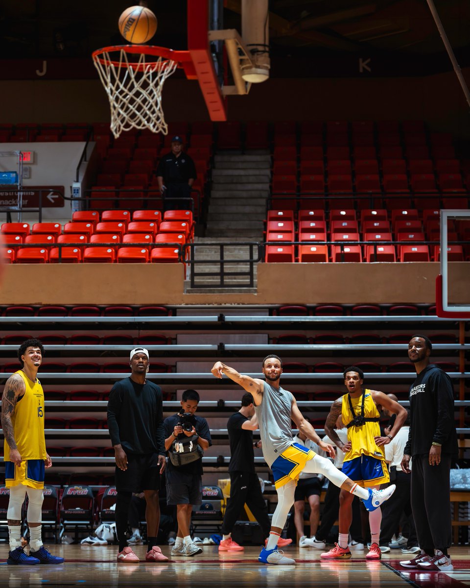 jinthirty's tweet photo. Dubs Open Practice in Hawaii 📸

(via @jmsdlnflrs, @yasunariphotography) https://t.co/wdjxZwEcOS