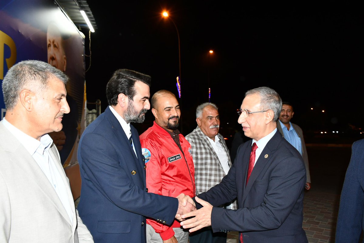 ProfDrDusak's tweet photo. 📍 Eyyübiye

Cumhurbaşkanımız Sayın Recep Tayyip Erdoğan’ın yarın Şanlıurfa’mıza teşrifleri öncesinde, AK Parti Eyyübiye İlçe Başkanlığımızı ziyaret ederek hazırlık çalışmalarımızı değerlendirdik.

İlçe Başkanımız Süleyman Elgün, İlçe Koordinatörümüz Serkan Kırmızı ve ilçe yönetimimizle gerçekleştirdiğimiz koordinasyon toplantısında; hazırlıklarımızı, listelerimizi ve program öncesinde yapılacak çalışmaları tek tek gözden geçirdik.

Cumhurbaşkanımızı Şanlıurfa’mıza yakışır bir coşkuyla karşılamak için teşkilatımızla birlikte çalışmalarımızı sürdürüyoruz.

@ElgunSuleyman @EyyubiyeAkParti