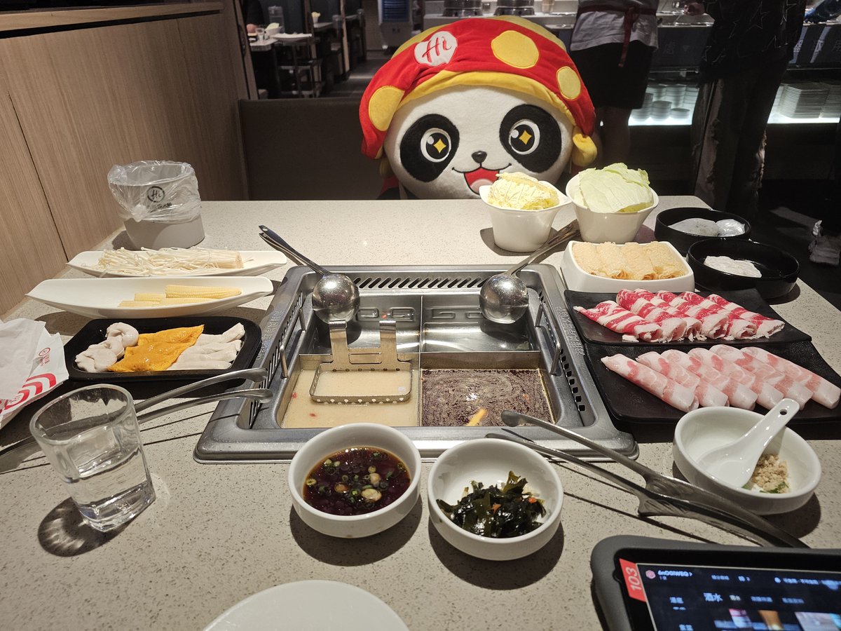 tommy7106's tweet photo. 聯動來單刷海底撈
#鳴潮 https://t.co/FNfhqd299F