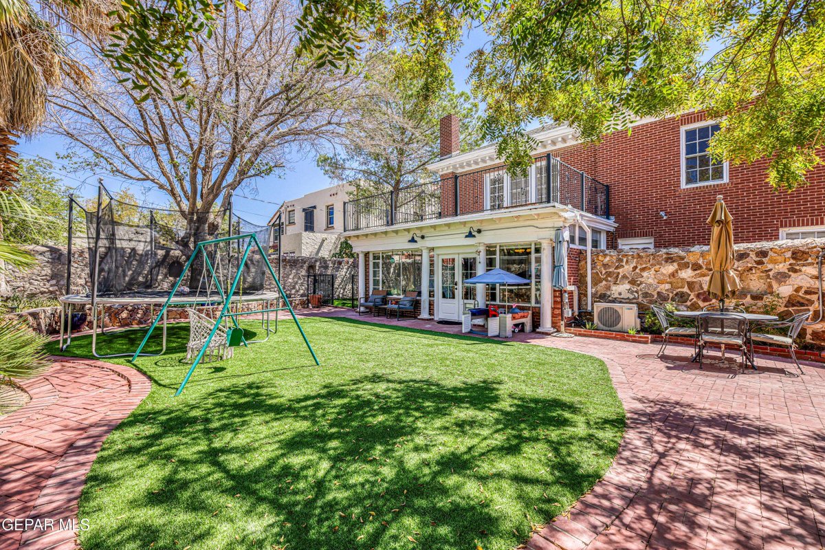 JRod7912's tweet photo. Open House: 615 E HAGUE RD, El Paso, TX 79902. Fri Oct 02, 4:00pm - 5:30pm &amp; Sat Oct 03, 10:00am - 12:00pm. 5 beds, 4 baths. $1,050,000
https://t.co/LsNsSc56zs https://t.co/nRUvUtyhsd