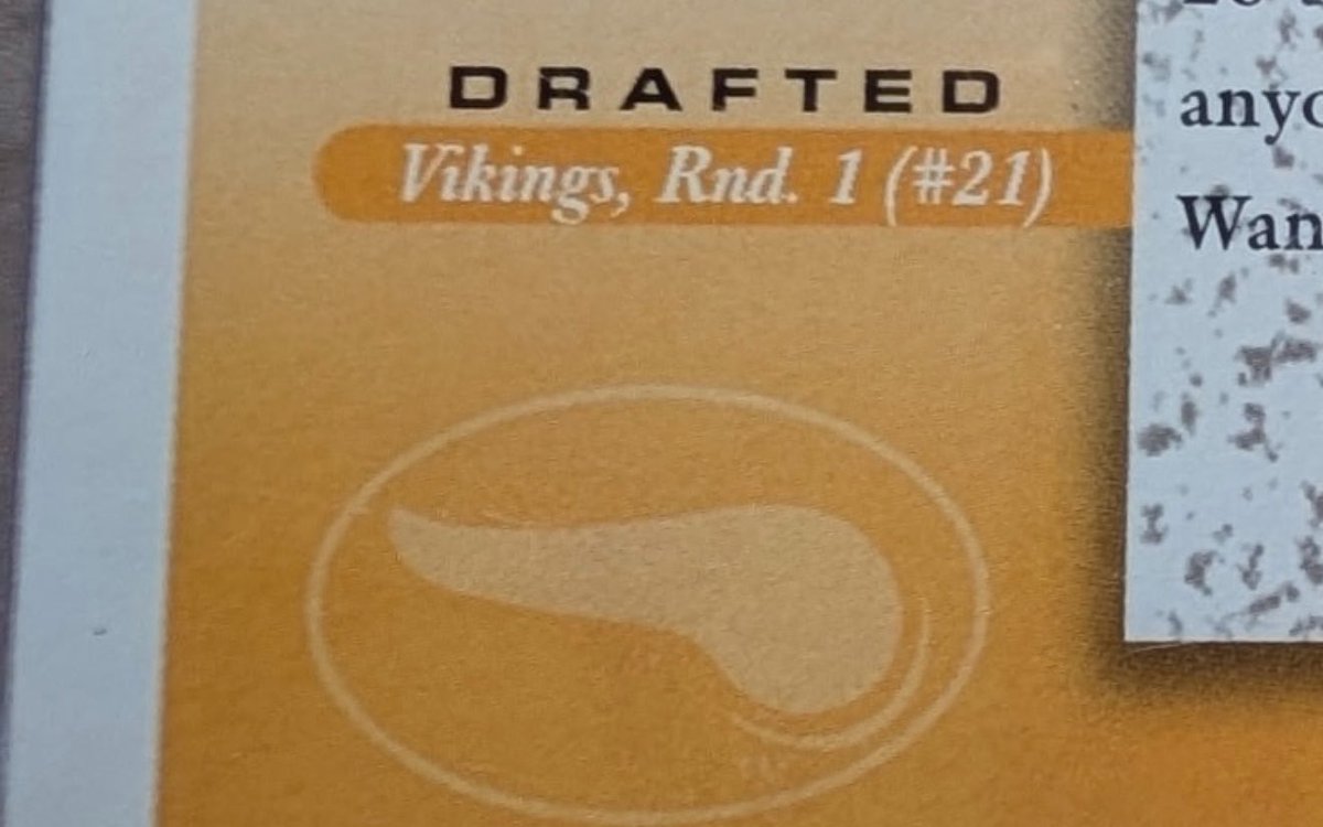 4thandStat's tweet photo. Know what I never noticed until I was looking at my Randy Moss rookie card? Played for the Vikings - had a whipple procedure and I don’t get over how close the logo and pancreas look alike. https://t.co/bpHYLDdYbC