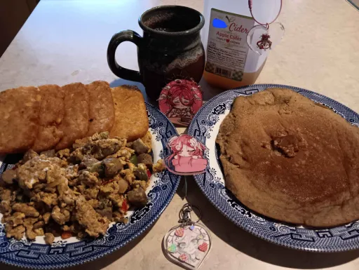 Weapon_HunterX's tweet photo. Haeppy Birthday Haewon! I know it's a big day and you'll be really excited and nervous maybe nearly forget to eat when you need to. Soooo to start off the big day I made you this (for the first time) a BIG apple cider pancake. Enjoy dear💖
#MySweetHaerts
#haeppybirthday2026 https://t.co/9VComWokpo