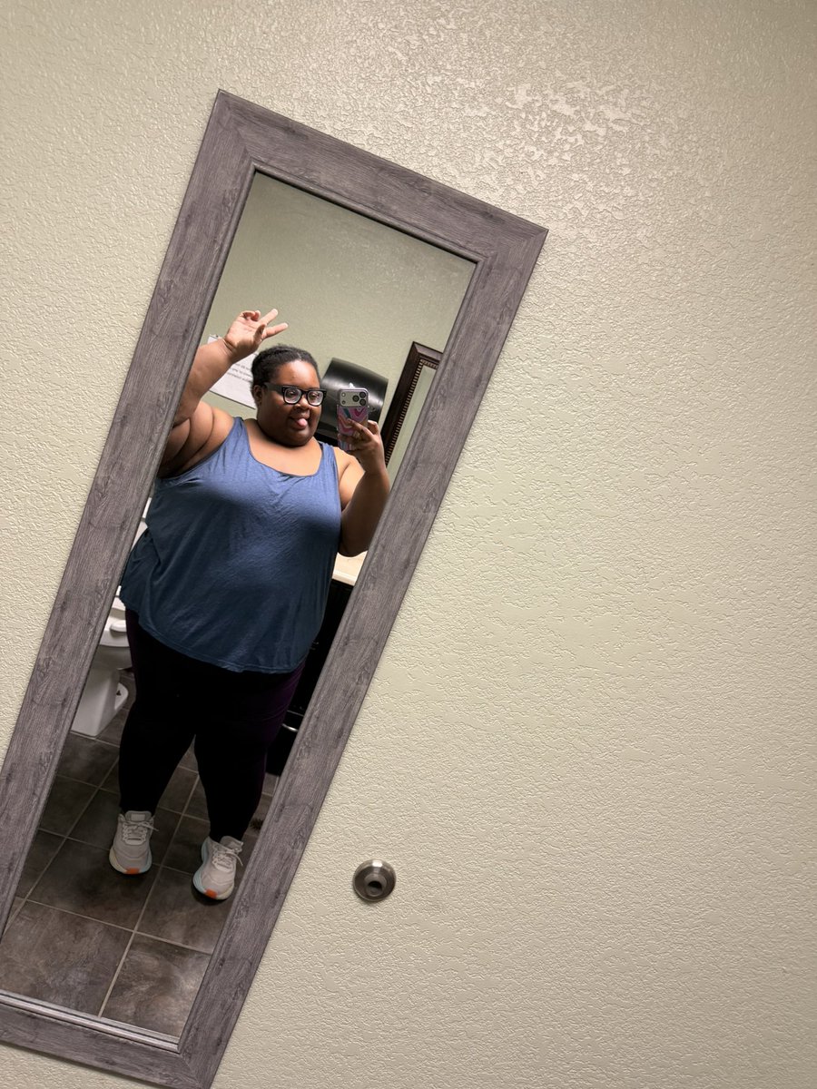 brownsugaaaa18's tweet photo. good morning 🥰🏋🏽‍♀️💪🏽 https://t.co/DrPapZyWDb