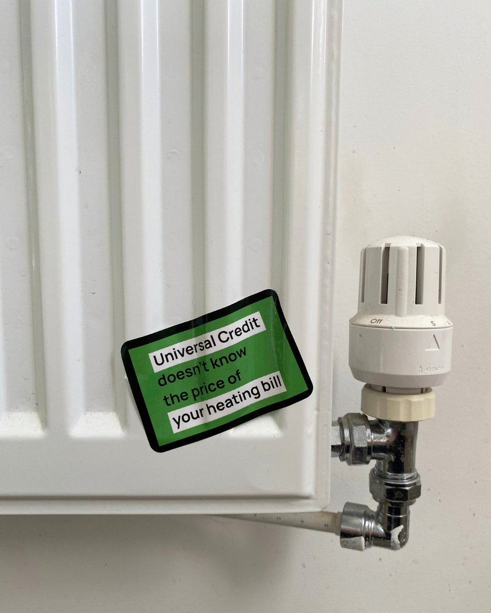 TrussellUK's tweet photo. Universal Credit doesn't know the cost of a pint of milk. Or heating. Or the bus.

It was never set based on how much essentials cost. Leaving millions without enough to live on and forced to turn to food banks.

✋But we have a chance to change that. https://t.co/jvAkqfDnSB