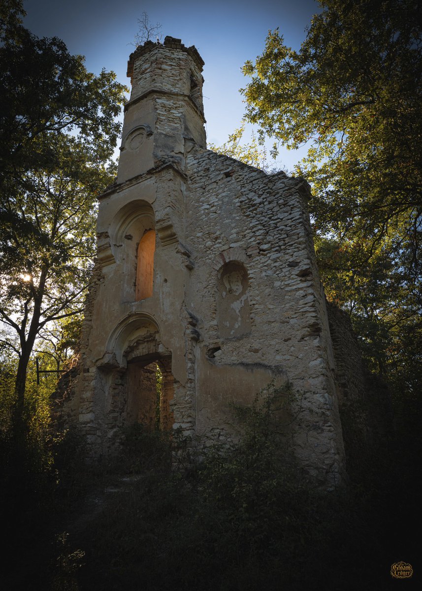 TheGloamLedger's tweet photo. There is a pleasure in the pathless woods.
— Lord Byron

The sun sits in the empty window.
The trees hold the tower.

Dabospusztai Templomrom, Sáska, Hungary.

The Gloam Ledger · Photography.
Pure photography.

#Gothic #DarkArt #TheGloamLedger #Photography https://t.co/L6T51l2Cr5