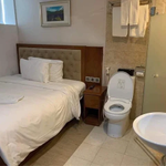 Photo by Leshawk Daywood (PIXEL COMIC OUT! SEE BIO) (@Leshawkcomics)