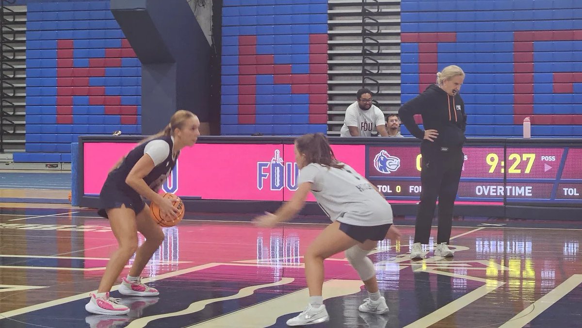 DalyDoseOfHoops's tweet photo. “This is the best the defense has been during the summer and fall.”

As @FDUKnightsWBB ramps up another championship defense, the attention to detail becomes sharper and more meticulous.

@Coachgaitley spoke to @rfloriani about it this week: https://t.co/GgzZtYdNTk #uKnighted https://t.co/4BDn6kIGGY
