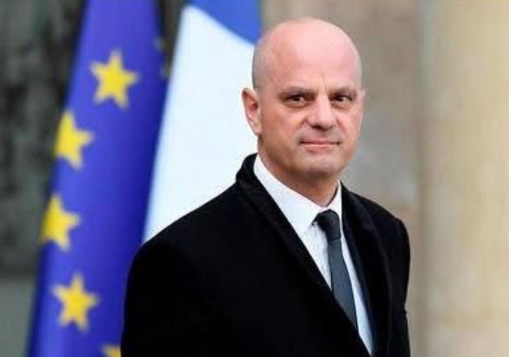 CLUBIF_'s tweet photo. Le Club Italie-France rencontre Jean-Michel Blanquer. Ancien ministre de l’Éducation nationale, il partage sa vision de l’éducation, de la citoyenneté et des défis de société. https://t.co/jV1Btlofqv @jmblanquer @EdoardoSecchi_ @AJMougin https://t.co/CF9ClMb108