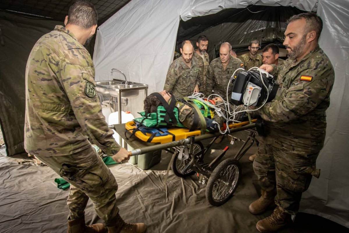 FUTER_ET's tweet photo. El #GLXI completa su ejercicio GGAA GL XI II/26 en el CMT de la Base General Menacho.
Las actividades realizadas contribuyen a mejorar su preparación para el más exigente escenario operativo.
GRUPO LOGÍSTICO XI
POR EL TRABAJO AL SACRIFICIO
#BrigadaExtremadura
#SomostuEjército https://t.co/WgE6gglHyU