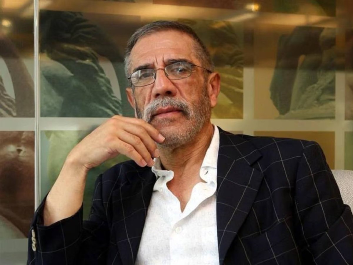 EnriqueKrauzeHE's tweet photo. #UnDíaComoHoy hace diez años murió Luis González de Alba.

De "Salmo para González de Alba" (2016), de @EnriqueKrauze:

"Hace dos semanas recibí un correo de Luis González de Alba reclamándome un elogio a José María Morelos: 'de haber sido por el curita, ni tú ni yo... https://t.co/3vHMrnrokx