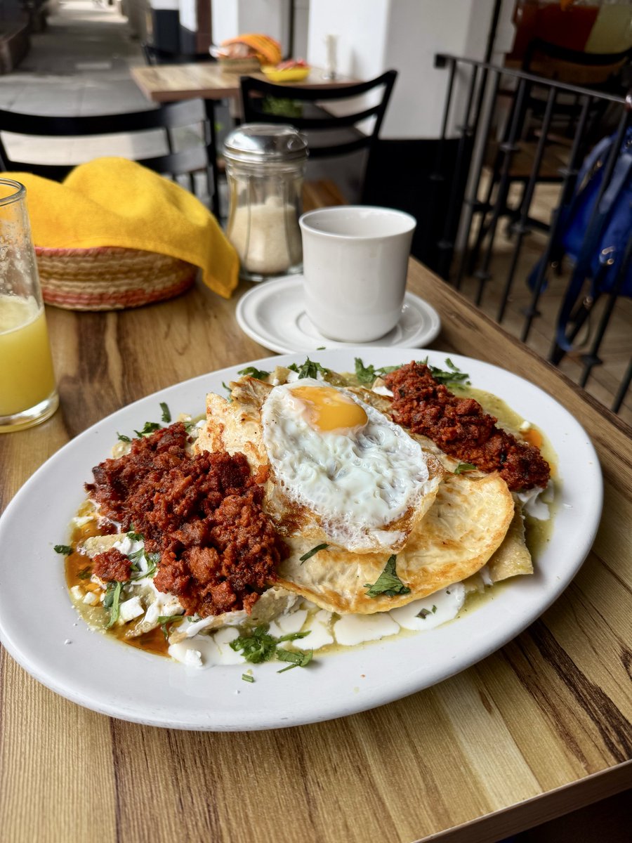 BowTiedPassport's tweet photo. Breakfast in Mexico 🇲🇽 https://t.co/w6wwpEtxyV