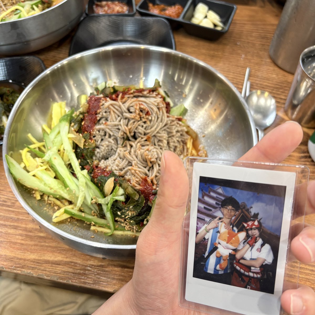 Shiroko_Lee_99's tweet photo. 저번에 회식에도 춘천막국수 먹었는데
엄청 불닭급으로 매워요 https://t.co/ukZ8raKXvY