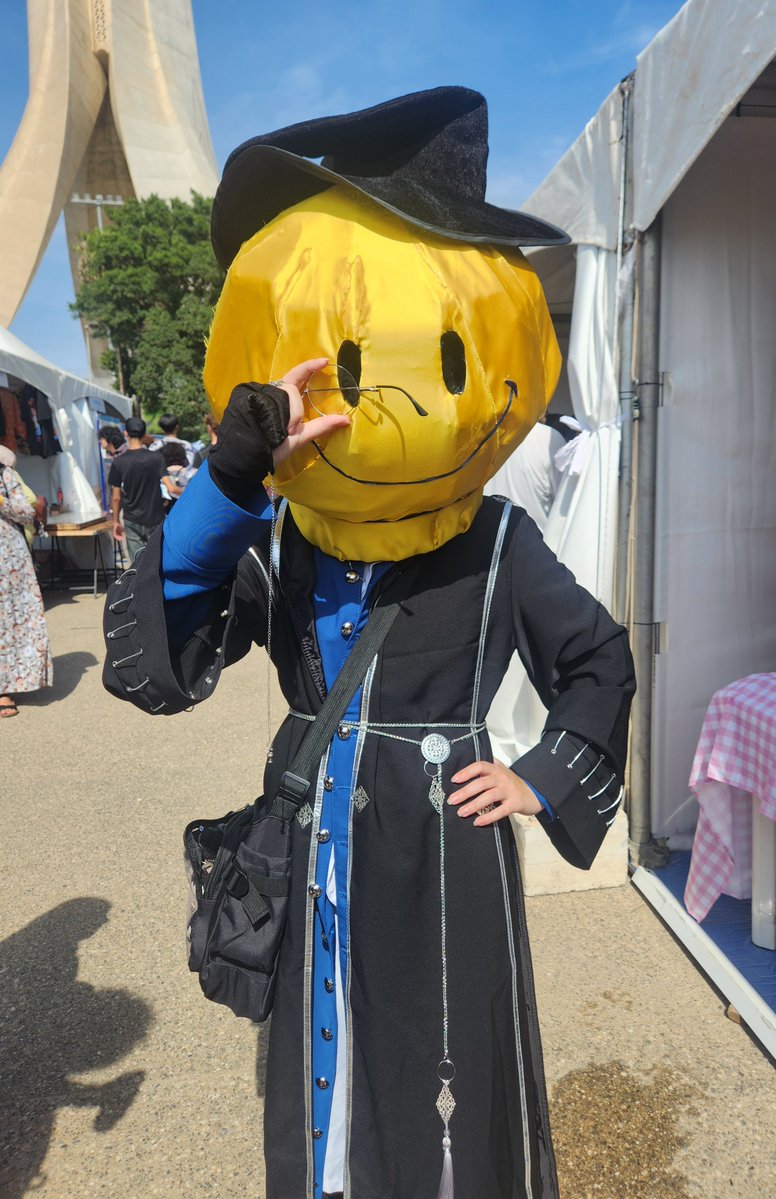 Lucieloom's tweet photo. Hey! It's me, It's monity! I know everything
#Lotm #lom #cosplay #Amon #lordofthemysteries https://t.co/C1b5IHJMNq