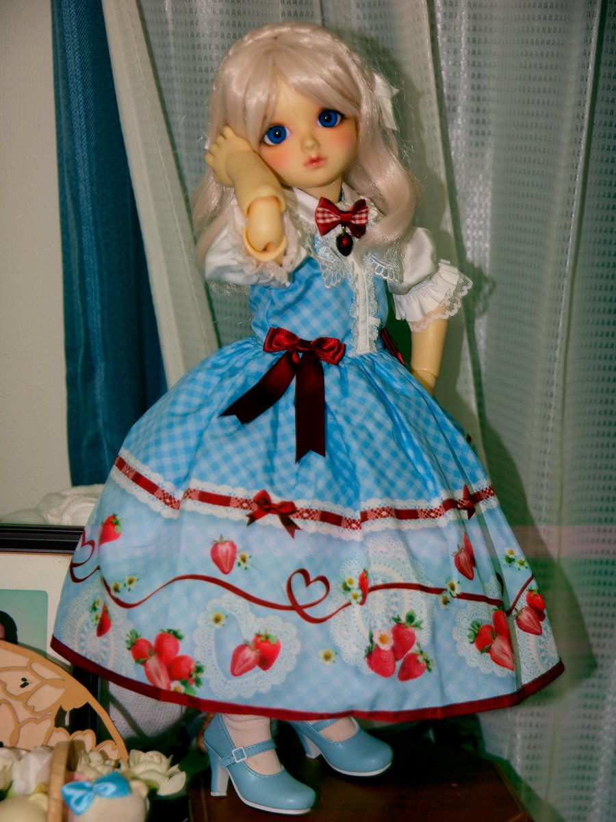 dt0290's tweet photo. DearSDのヒール足を出して欲しい。これはSD13少女の足首の球体関節より足元を流用しています。DearSDだって、踵の高い靴を履かせてあげてたい。　#DearSD https://t.co/UZWetMnrAL