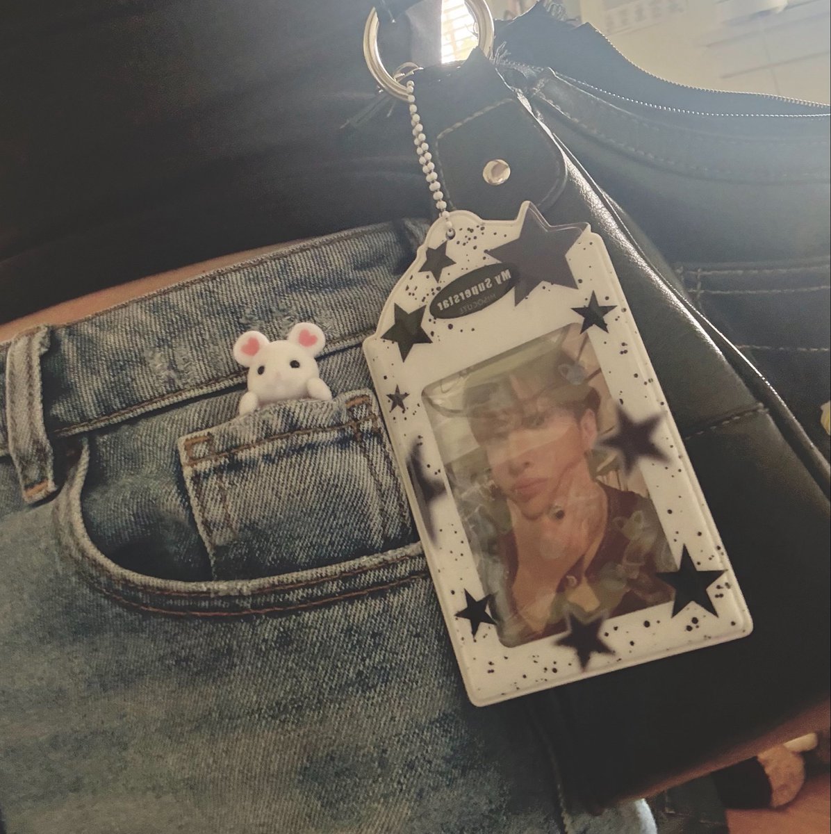 pylonnnnnn's tweet photo. he comes with me everywhere
his birthday is like christmas to me 
mi channi te amo je t’aime 사랑해 https://t.co/fUjde1V0HJ