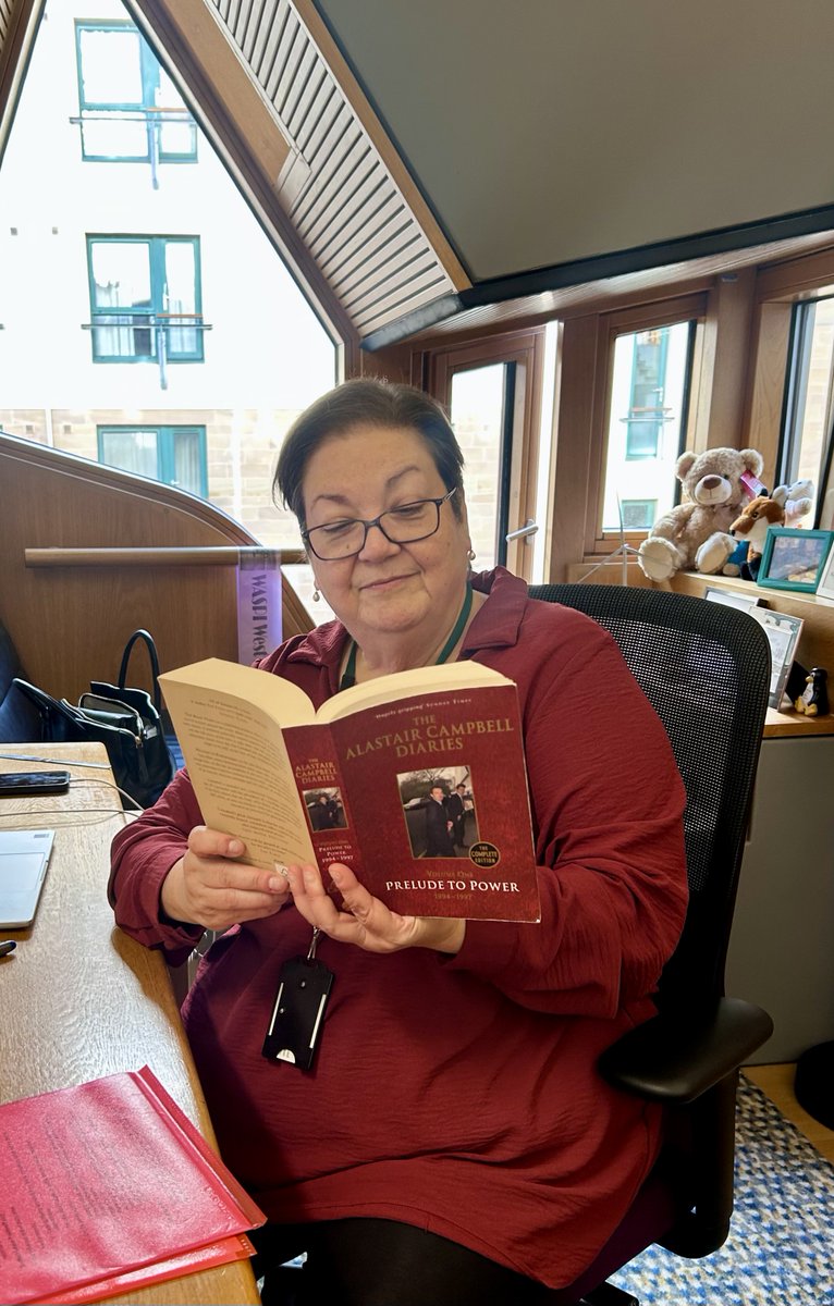 jackiebmsp's tweet photo. Caught reading! 📖 Grab a book on October 7th. This national reading moment is encouraging everyone to celebrate the joy of reading - reducing stress, boosting wellbeing and supporting learning.

Sign the @ScottishLibraries pledge here: https://t.co/6GuwsygVIj. #WeeRead26 https://t.co/y9RZjRMqMJ