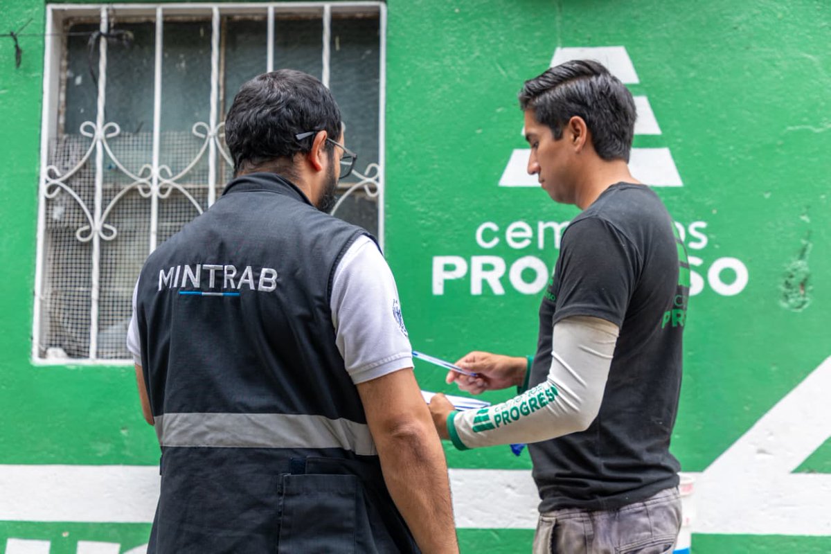 MINTRABAJOGuate's tweet photo. 𝐏𝐑𝐄𝐕𝐄𝐍𝐂𝐈𝐎́𝐍 𝐃𝐄𝐋 𝐓𝐑𝐀𝐁𝐀𝐉𝐎 𝐈𝐍𝐅𝐀𝐍𝐓𝐈𝐋
La #IGT realizó operativos de verificación en zona 17 de la Ciudad de Guatemala, como parte de las acciones permanentes para la prevención del trabajo infantil y la vigilancia del cumplimiento de la normativa laboral. https://t.co/l6OVLAUFfp