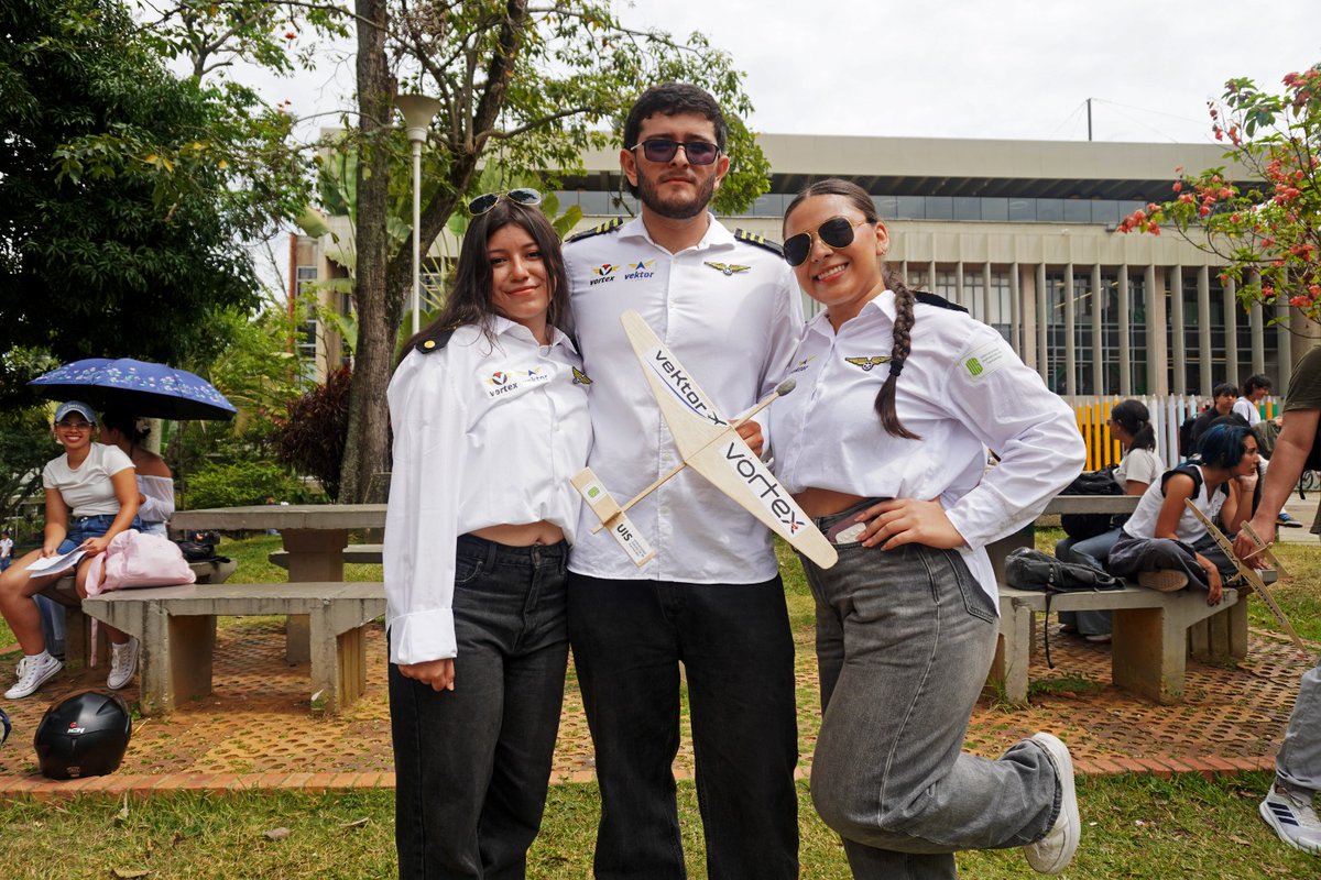 UIS's tweet photo. 🌎💚 El U26 Fest – Unidos por los territorios llega a su quinta y última jornada.

Hoy, la UIS vuelve a ser escenario de encuentros donde la ciencia, la ingeniería, la innovación, el arte, la cultura, la educación y la sostenibilidad se conectan para compartir saberes, crear experiencias y abrir conversaciones sobre los territorios que queremos construir.

#U26Fest #AcademiaUIS