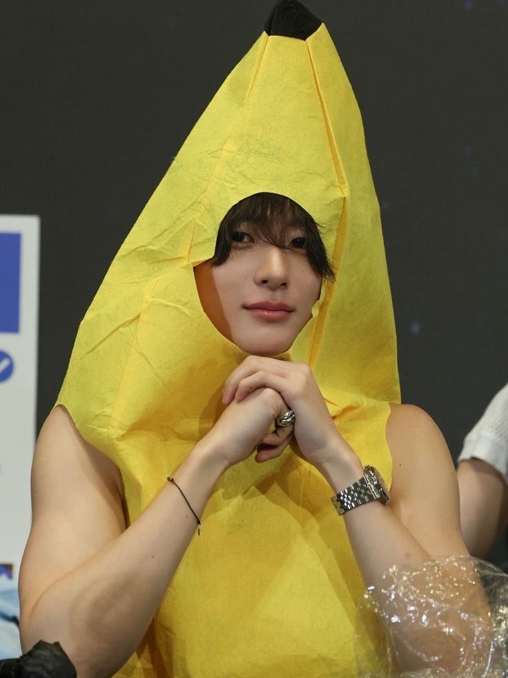 antonugu's tweet photo. need this banana https://t.co/QnX0ectQtI