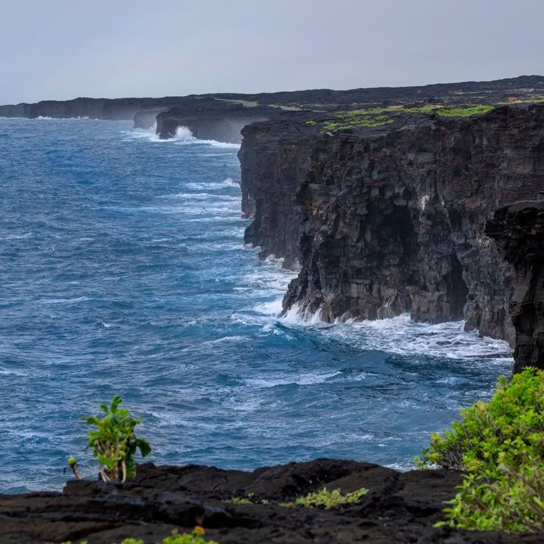 PopBase's tweet photo. The Hōlei Sea Arch in Hawai'i Volcanoes National Park has collapsed, according to the National Park Service. 

It collapsed sometime between September 23 and September 27, while the park was temporarily closed during Tropical Storm Nolo. https://t.co/oyFwJSsIS0