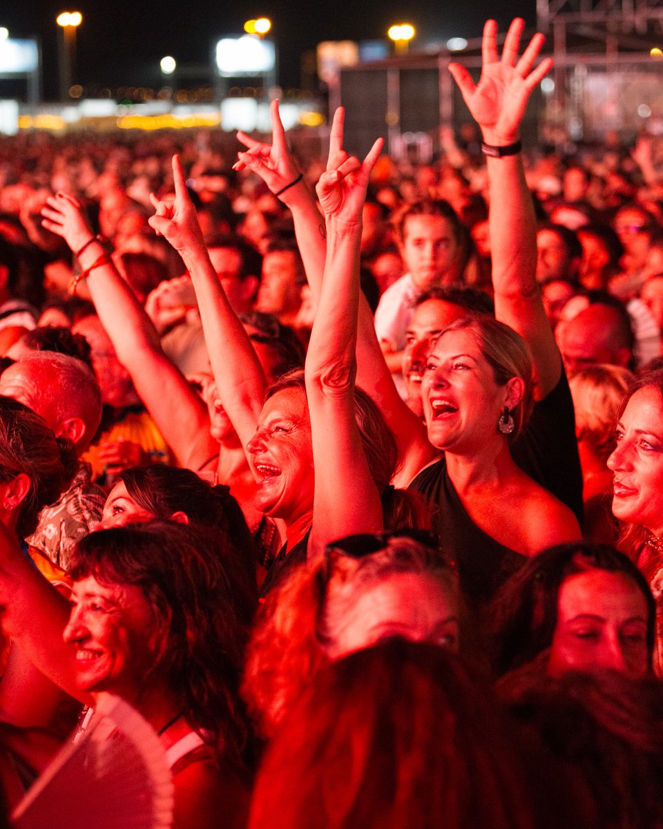 SpringAlc's tweet photo. Sabemos que os hemos puesto los dientes largos con la primera confirmación de #SpringFestival2027... ¿Pero queréis algo para hacer más llevadera la espera? 
¡Vente al último gran festival de la temporada! 

🎫 Últimos 500 abonos a la venta para SOLD OUT en https://t.co/GwegVHFRq0 https://t.co/cYSl3sWu8Z