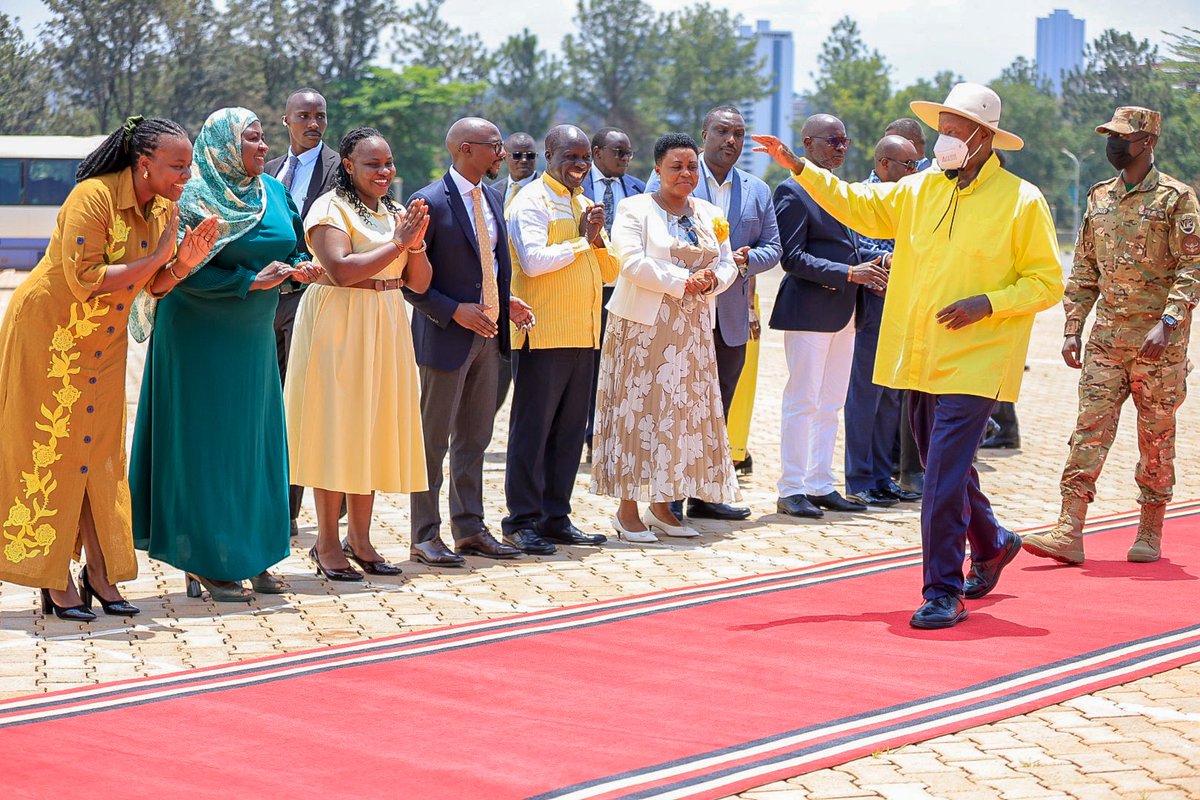 KagutaMuseveni's tweet photo. I addressed the NRM Caucus today at Kololo and reminded our leaders to go back to the correct methods of the NRM, follow up Government programmes and make sure they reach our people.
This is why PDM must reach the people, while our wetlands must be protected. Those occupying them must get out. In Busoga, Bukedi and Kigezi, we shall help them move to fish farming, giving us income as well as water for irrigation.