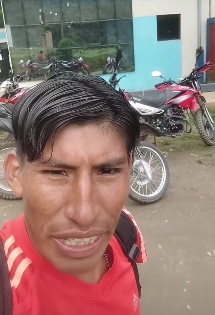 CarlosMart88081's tweet photo. @rea1ReinaCruz Oila la perusimia creyendo que están hermosos 🤣🤣🤣🤣🤣🤣🤣🤣🤣🇵🇪🏳️‍🌈 https://t.co/Liy8ZEclMC