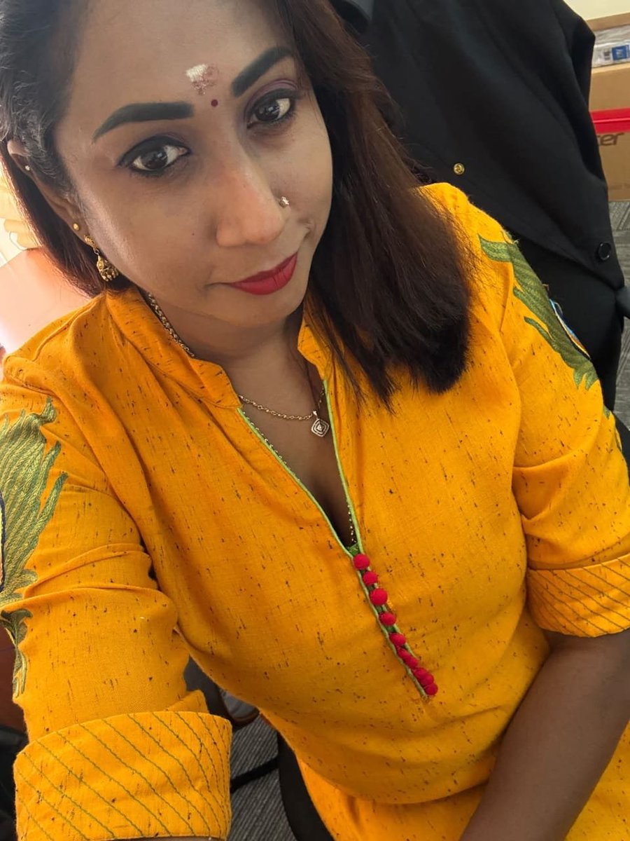 Pallavisri00's tweet photo. I am devorce women but I am happy alone https://t.co/6fMReSXgCi