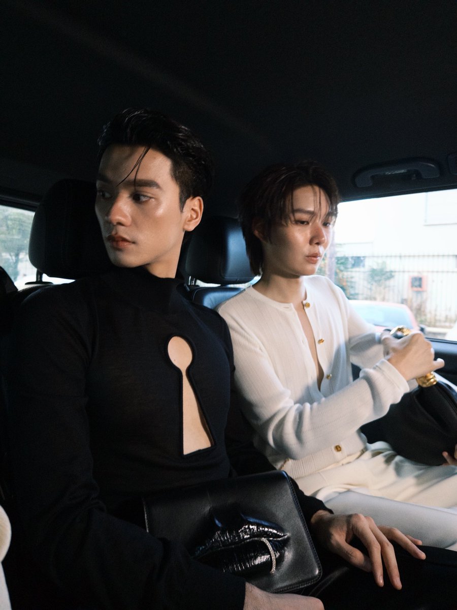 harit_keng's tweet photo. Lost in the Parisian night.

KENG NAMPING IN PARIS FW27
@Schiaparelli #Schiaparelli #PFW #nampingster #KengNamping #KengHarit https://t.co/RIVK711acD