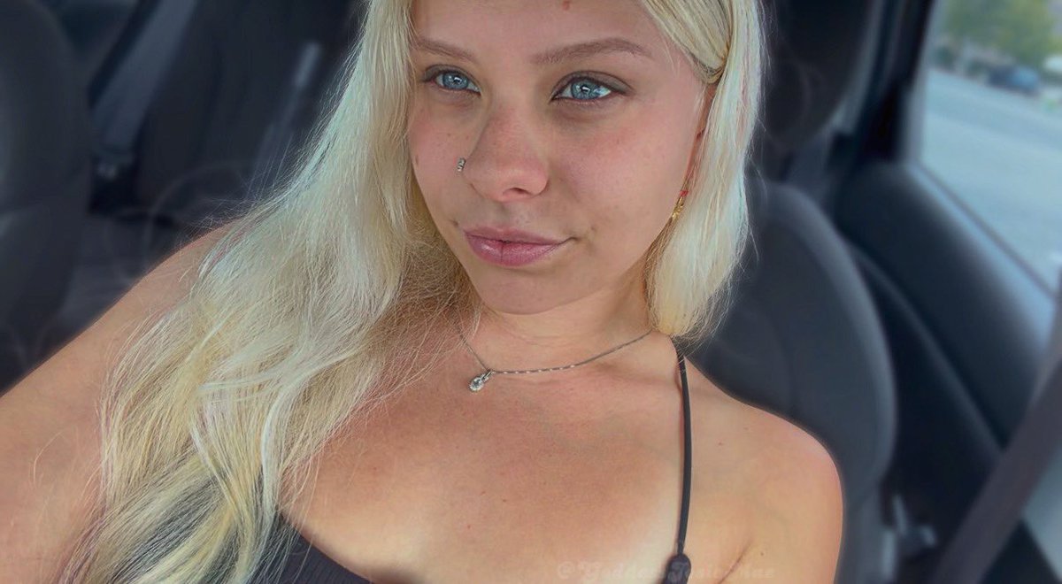 GoddessJosieMae's tweet photo. tell your wallet I said hi 💗🪄 https://t.co/v1U3yqpSy0