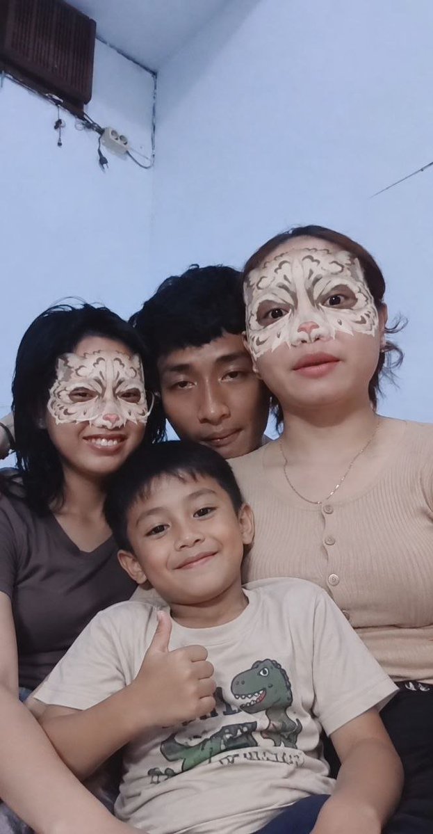 EllenSidrap's tweet photo. Keluarga apalah

https://t.co/ukgQTXdQ8s https://t.co/xSN2Qjos5G