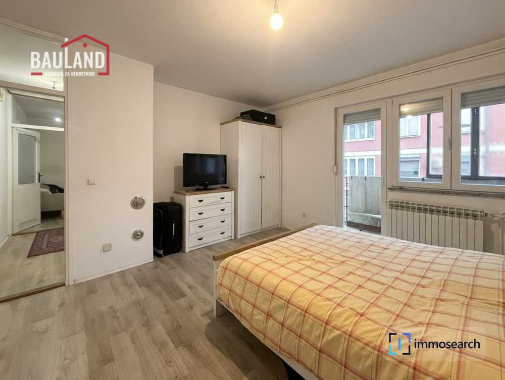 TraumImmos's tweet photo. Suchen Sie eine kompakte Wohnung in Ilidža? 🏡 Die vollmöblierte 37 m² Zweizimmerwohnung in Pejton bietet Balkon, Gasheizung mit individuellem Zähler und ist für 209.000 BAM reserviert.

Mehr erfahren: https://t.co/XkZJdEmyWq

#Ilidza #Pejton #Wohnung #Kauf #Balkon #Gasheizung https://t.co/hSTAF0NfMP