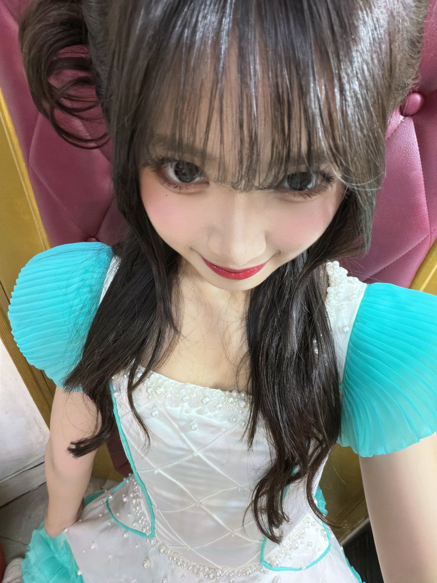 RFritzy_JKT48's tweet photo. TFT ITADAKIIIIII LOVE!<3 #betterwithfritzy https://t.co/64lul8nvOM