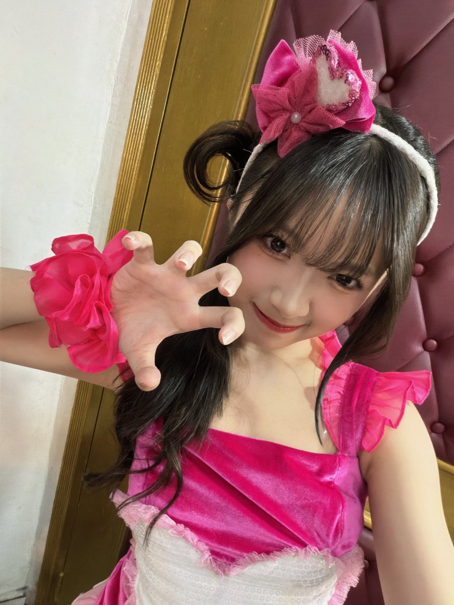 RFritzy_JKT48's tweet photo. TFT ITADAKIIIIII LOVE!<3 #betterwithfritzy https://t.co/64lul8nvOM