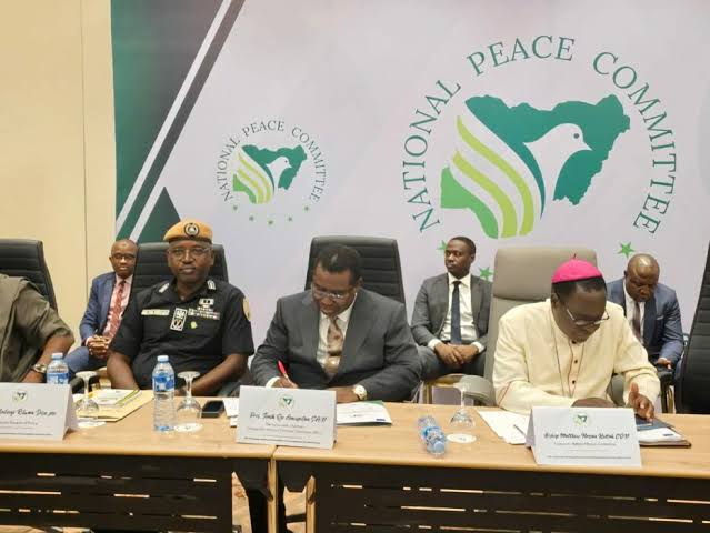 ParallelFacts's tweet photo. ‘Your Peace Accord Is Useless When APC And Police Keep Harassing Opposition While You Watch In Silence,’ Nigerians Tell Bishop Kukah Following Edo APC Chairman’s Threat To Kill Anyone Who Tries To Stop Rigging For Tinubu In 2027 https://t.co/AjJnMpWkZb https://t.co/cyGjJir4Ag