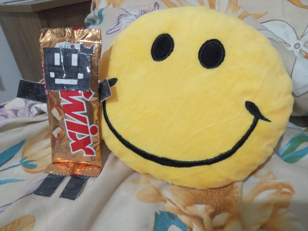 GabrielFRfzz6's tweet photo. VERITY DINNER!!(my sister made #twix bar btw👀) https://t.co/M4PZrgWY9X