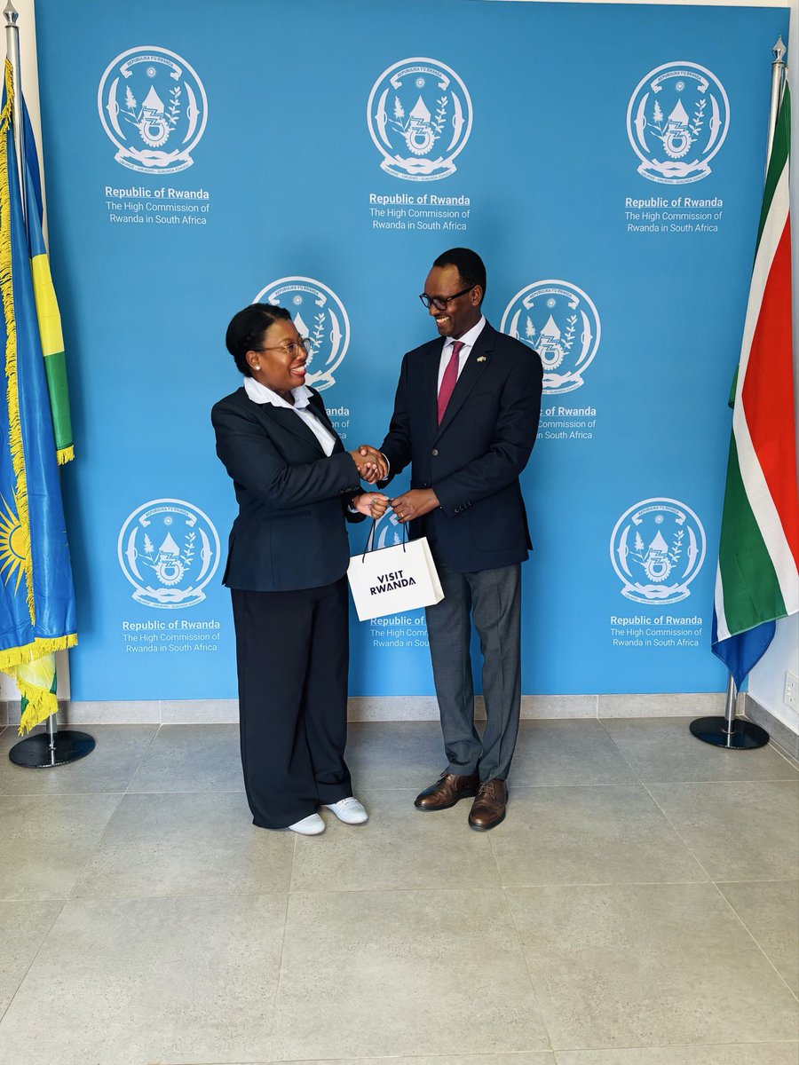 rwandainsa's tweet photo. Today, High Commissioner, H.E @ehategeka welcomed H.E. Maria Francesca Mireille, High Commissioner of Mauritius to South Africa, for a productive courtesy call.

Discussions focused on deepening the strong bilateral ties between Rwanda and Mauritius and enhancing collaboration between their missions in Pretoria on matters of mutual interest. 🇷🇼 🇲🇺