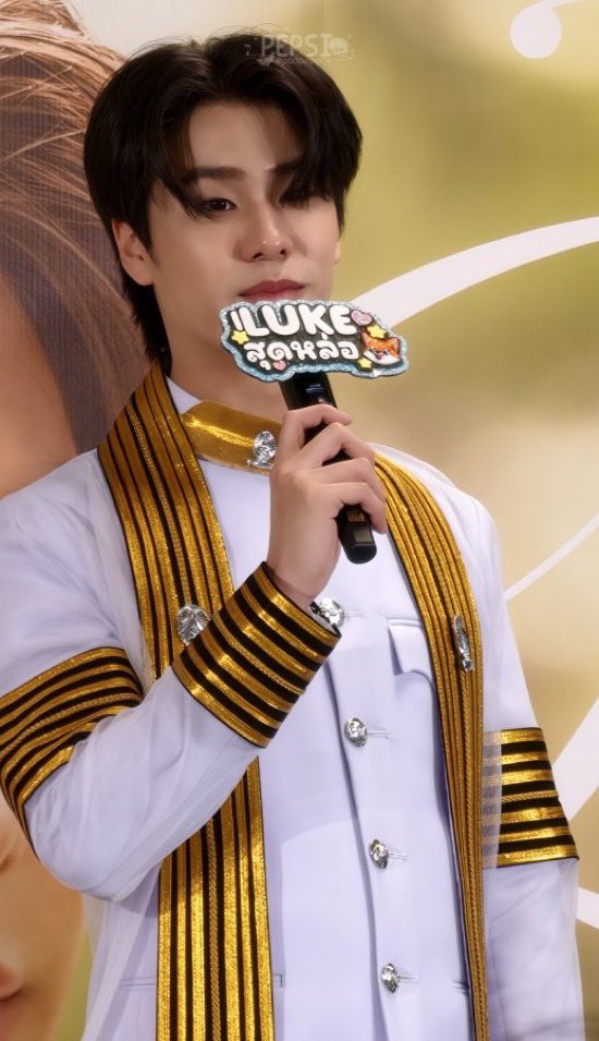 psdpepsi's tweet photo. Congratulation
ยินดีด้วยฮะคนเก่งของอาม่า
เป็นกำลังใจให้เสมอนะฮะ
มีความสุขมากๆนะ

LUKE GRADUATION DAY  

#CongratulationsLuke
#lukeso_ @lukepeemsan https://t.co/3G1iy75UUc