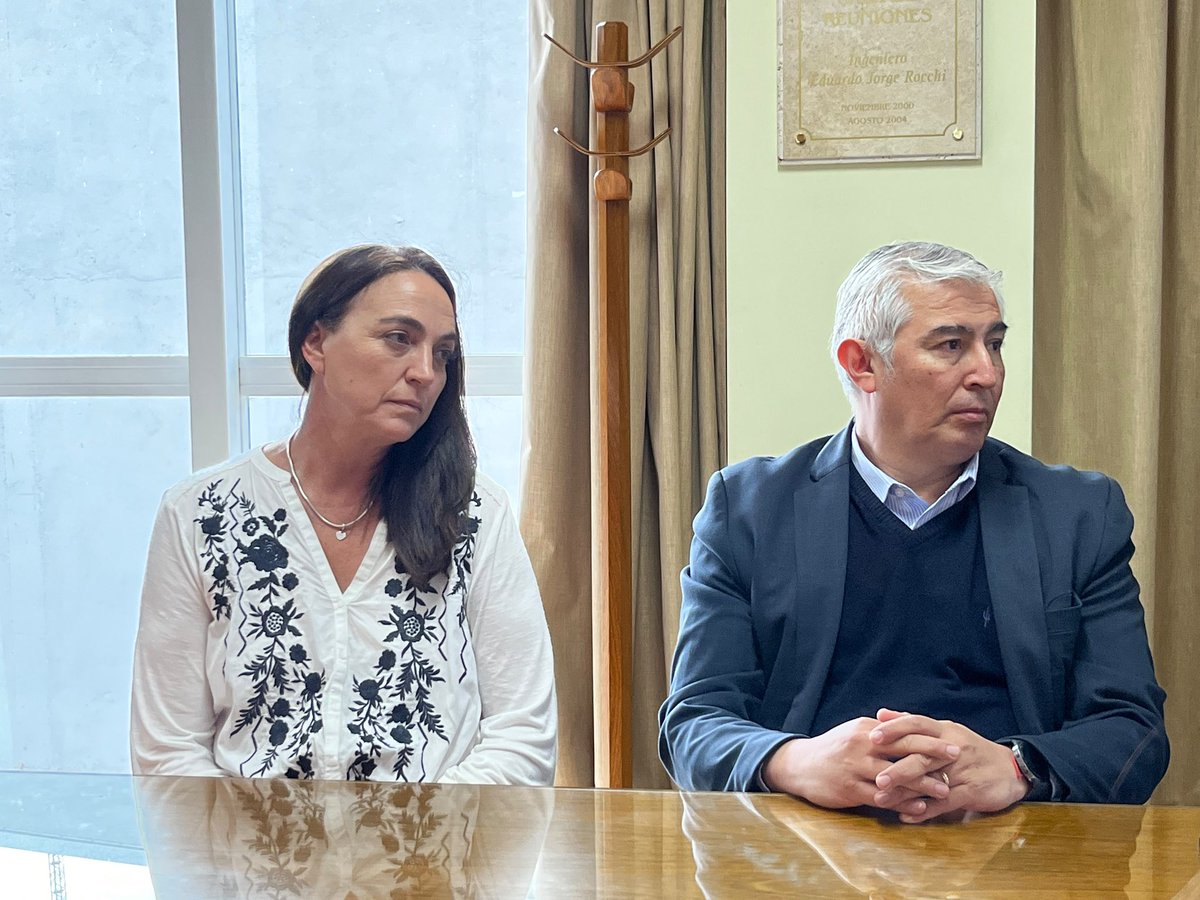 lucascastelli16's tweet photo. MENOS BARRERAS Y MÁS OPORTUNIDADES 
Hoy firmamos un convenio con el @IAPG_Info para algo que para nosotros es muy concreto, que más personas con discapacidad puedan acceder a un trabajo!

Porque tener un trabajo no es solo tener un ingreso, es tener independencia, proyectos y la posibilidad de elegir cómo construir tu propia vida.

Vamos a trabajar con las empresas para que haya menos barreras y más oportunidades. Y creo que ahí está el desafío: que la inclusión no quede en un discurso lindo, sino que se vea en la vida cotidiana, en una entrevista, en un puesto de trabajo, en una oportunidad.