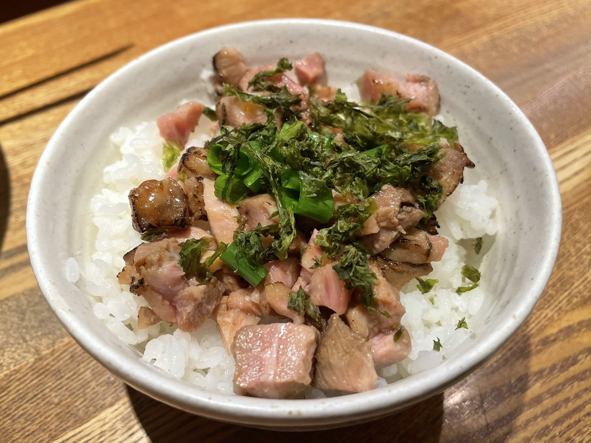 baka1627952's tweet photo. ⭐️⭐️🌙26207🍜 「らーめん専門 和心 武庫之荘店」 さんの『冷やし煮干しらーめん➕チャーシューごはん』です
   煮干しの旨味溢れるスープ🥣はめっちゃクチャ美味い🤤🤤💯💯よく冷やされたモチプリ麺も超絶品🤤🍜ご馳走様でした😋
#冷しラーメン
#らーめん専門和心武庫之荘店 https://t.co/QwkR7HRJtr