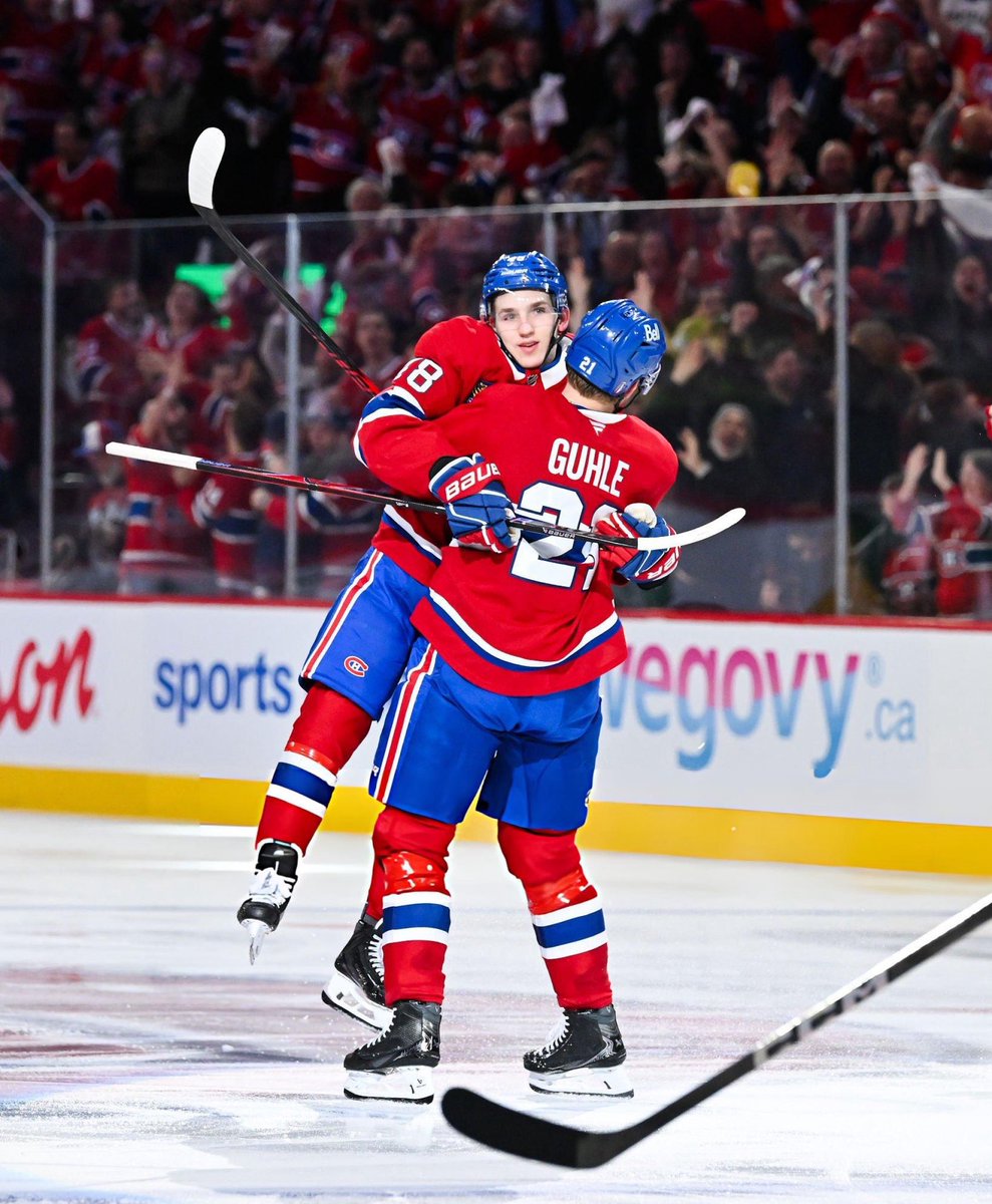 feiprofiel's tweet photo. most scoopable little guy ever and still somehow one our team’s most dangerous on the ice😭 https://t.co/3PTq7NbqkZ