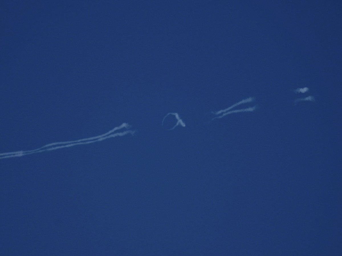 naald's tweet photo. 🇬🇧 RAF Waddington Rivet Joint ZZ664 rtb after a kalinigrad/baltic intel mission left a message in the sky over Groningen...
#NLspot #CrowInstability #RRR7202
https://t.co/KdeN9lo6gL https://t.co/f3y6COqlcd