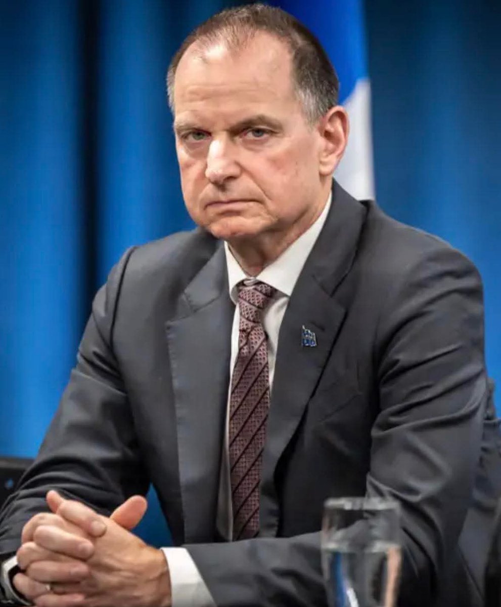 LaPiluleBleueQC's tweet photo. En point de presse, Éric Girard se montre particulièrement optimiste et motivé par l’issue du scrutin lundi. https://t.co/wBAjYNQCm8