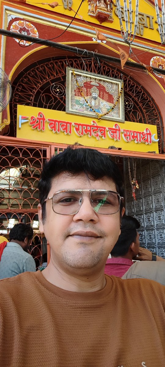 ketansangoi's tweet photo. राजस्थान के रामदेवरा में स्तिथ बाबा रामदेवजी की समाधि
रामदेव सदा सहायते
બાર બીજના ધણી અલખધણી રામદેવજી ભગવાનના દર્શન
@ રામદેવરા (રણુજા) રાજસ્થાન..
જય બાબારી...
#ShreeBabaRamdevJi
#Ramdevra #Rajasthan #Bharat
#Ramdevpir #RamdevpirMaharaj
#BabaRamdev
#BabaRamdevJi
#JaiBabaRi
#RamdevpirMaharaj
#રામદેવપીર #રામદેવજી #રામદેવરા #રણુજા #રાજસ્થાન #राजस्थान