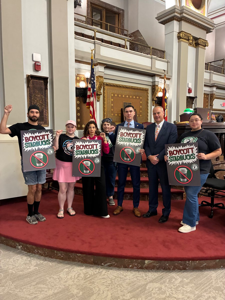 SBWorkersUnited's tweet photo. St Louis and Philadelphia just became the first city councils to officially endorse the Starbucks Boycott.

Starbucks is the biggest violator of US labor law in history, and it's time we ALL push back against corporate greed. ✊ https://t.co/dSBwciSO2m